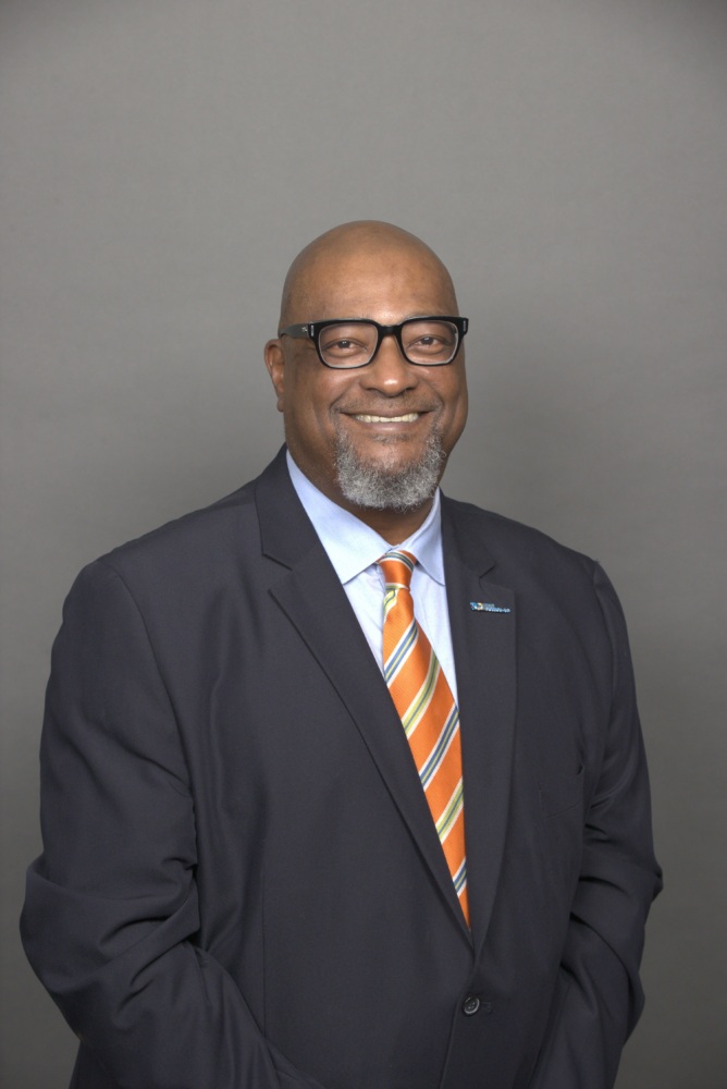 Per Scholas Staff Headshot of Cedric Deadmon